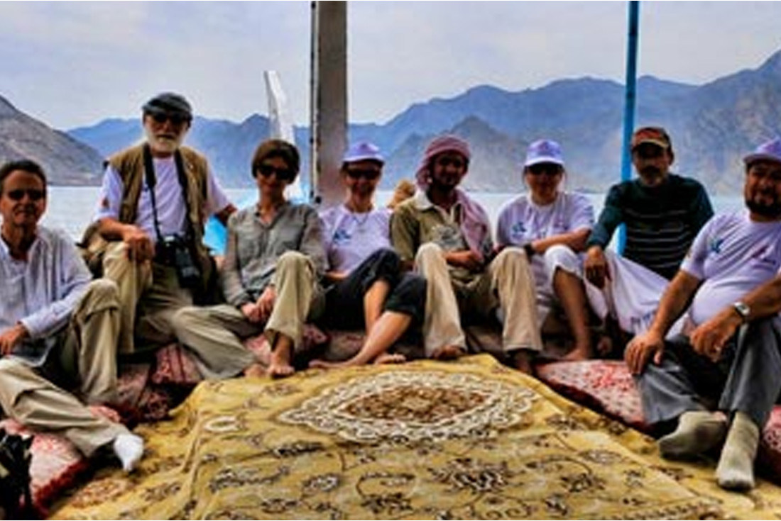 The team with Spanish tourists 